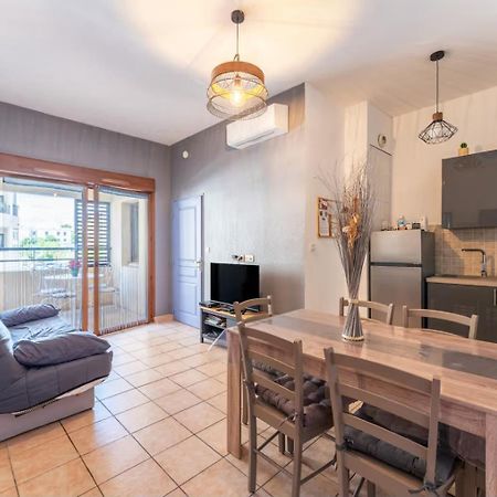 Appartement 3 Min A Pied Du Centre D'Uzes Parking Piscine المظهر الخارجي الصورة