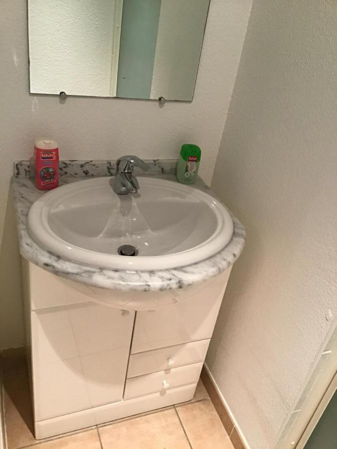 Appartement 3 Min A Pied Du Centre D'Uzes Parking Piscine المظهر الخارجي الصورة